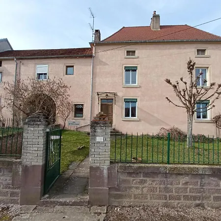 Les Deux Licornes Holiday home Anchenoncourt-et-Chazel